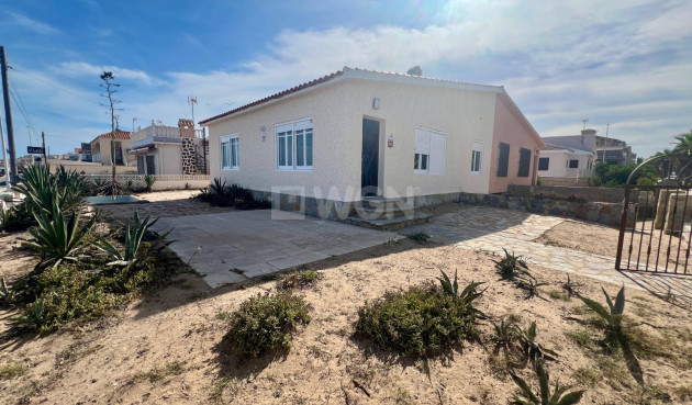 Resale - Villa - La Mata - Costa Blanca