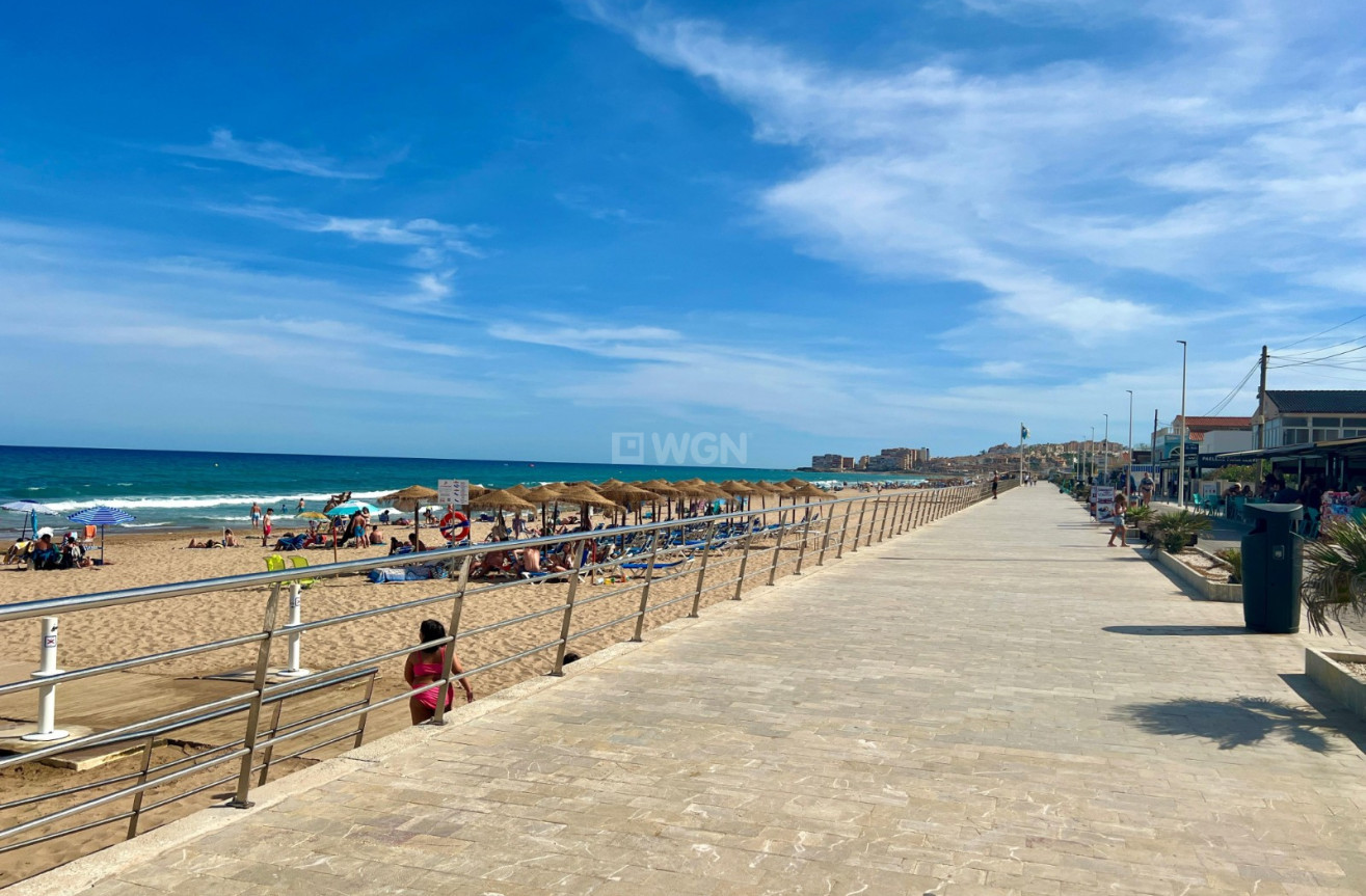 Resale - Villa - La Mata - Costa Blanca