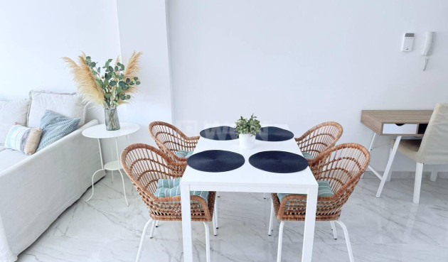 Odsprzedaż - Daszek - Torrevieja - Acequion