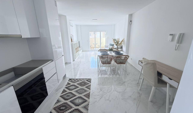 Odsprzedaż - Daszek - Torrevieja - Acequion