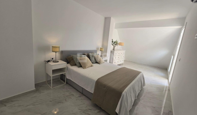 Odsprzedaż - Daszek - Torrevieja - Acequion