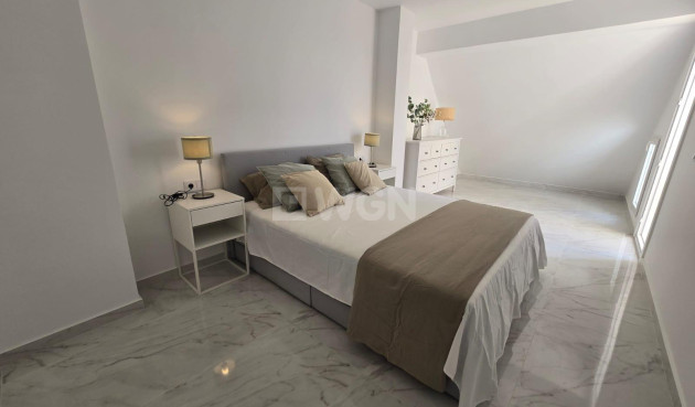 Odsprzedaż - Daszek - Torrevieja - Acequion