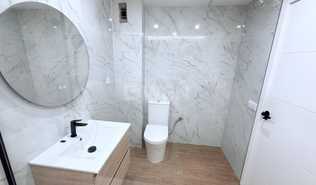 Odsprzedaż - Daszek - Torrevieja - Acequion