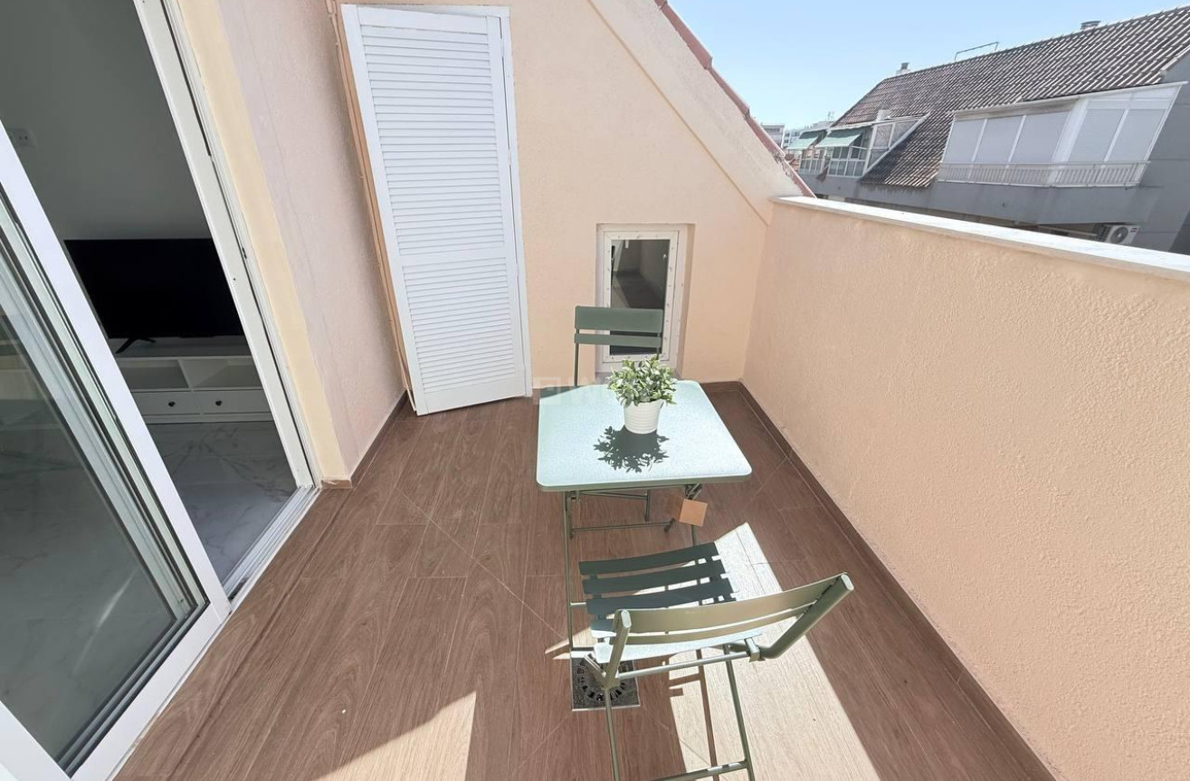 Odsprzedaż - Daszek - Torrevieja - Acequion