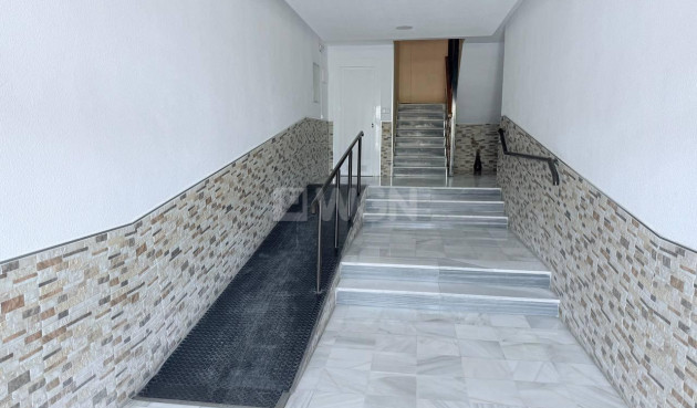 Odsprzedaż - Daszek - Torrevieja - Acequion