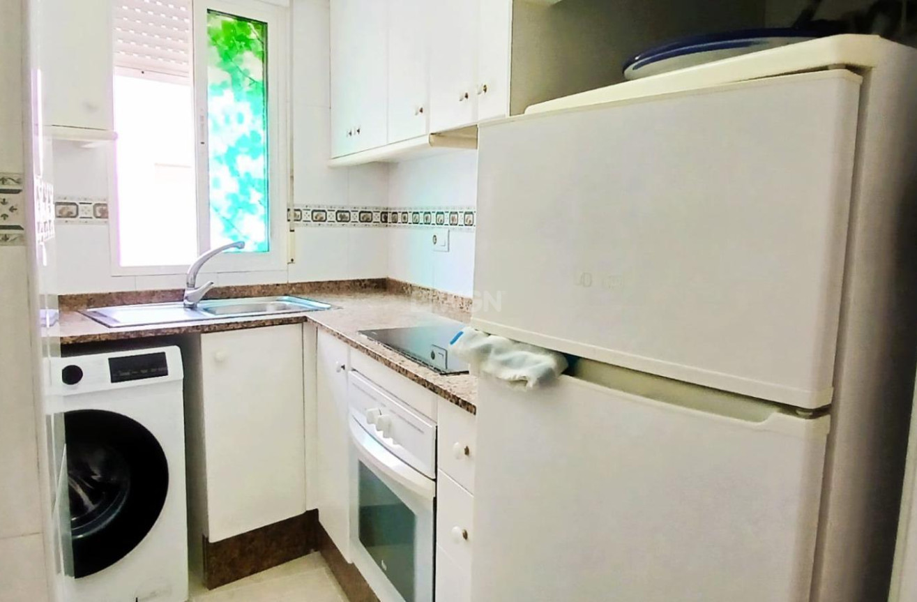 Resale - Apartment / flat - Torrevieja - Playa del Cura