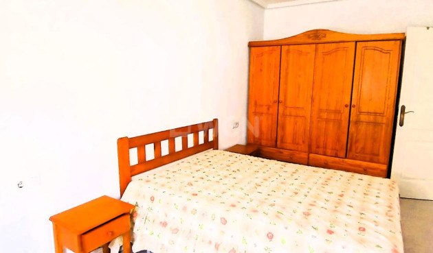 Resale - Apartment / flat - Torrevieja - Playa del Cura