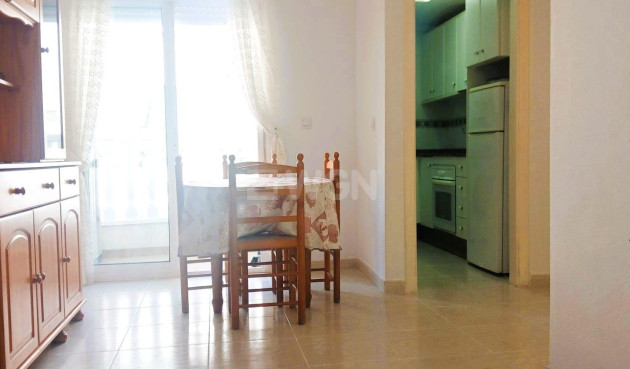 Resale - Apartment / flat - Torrevieja - Playa del Cura