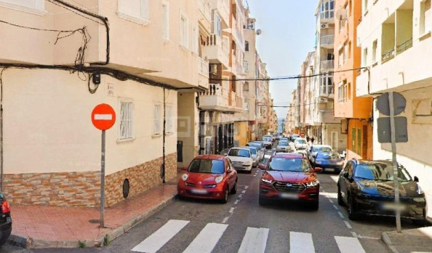 Resale - Apartment / flat - Torrevieja - Playa del Cura