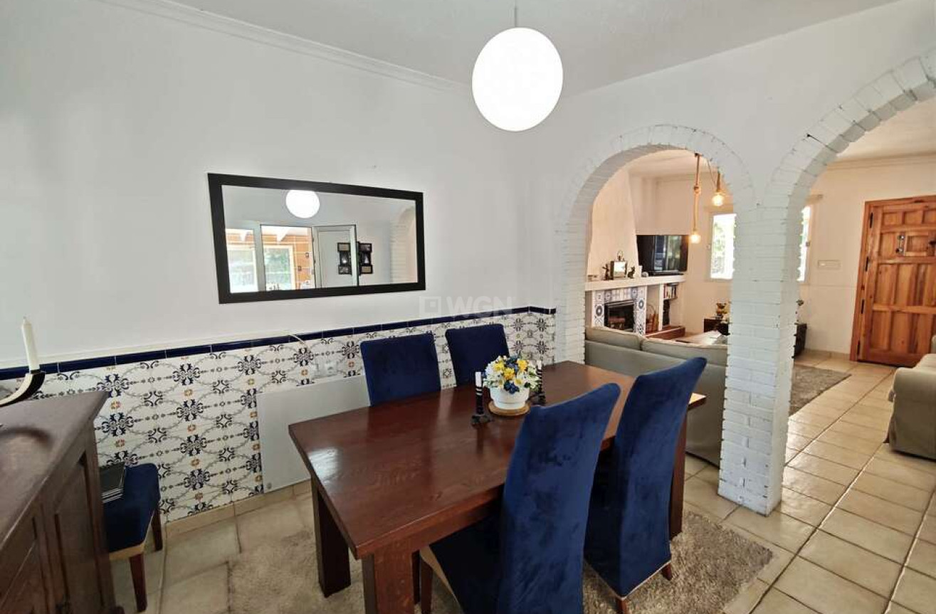 Odsprzedaż - Villa - Salinas - Inland