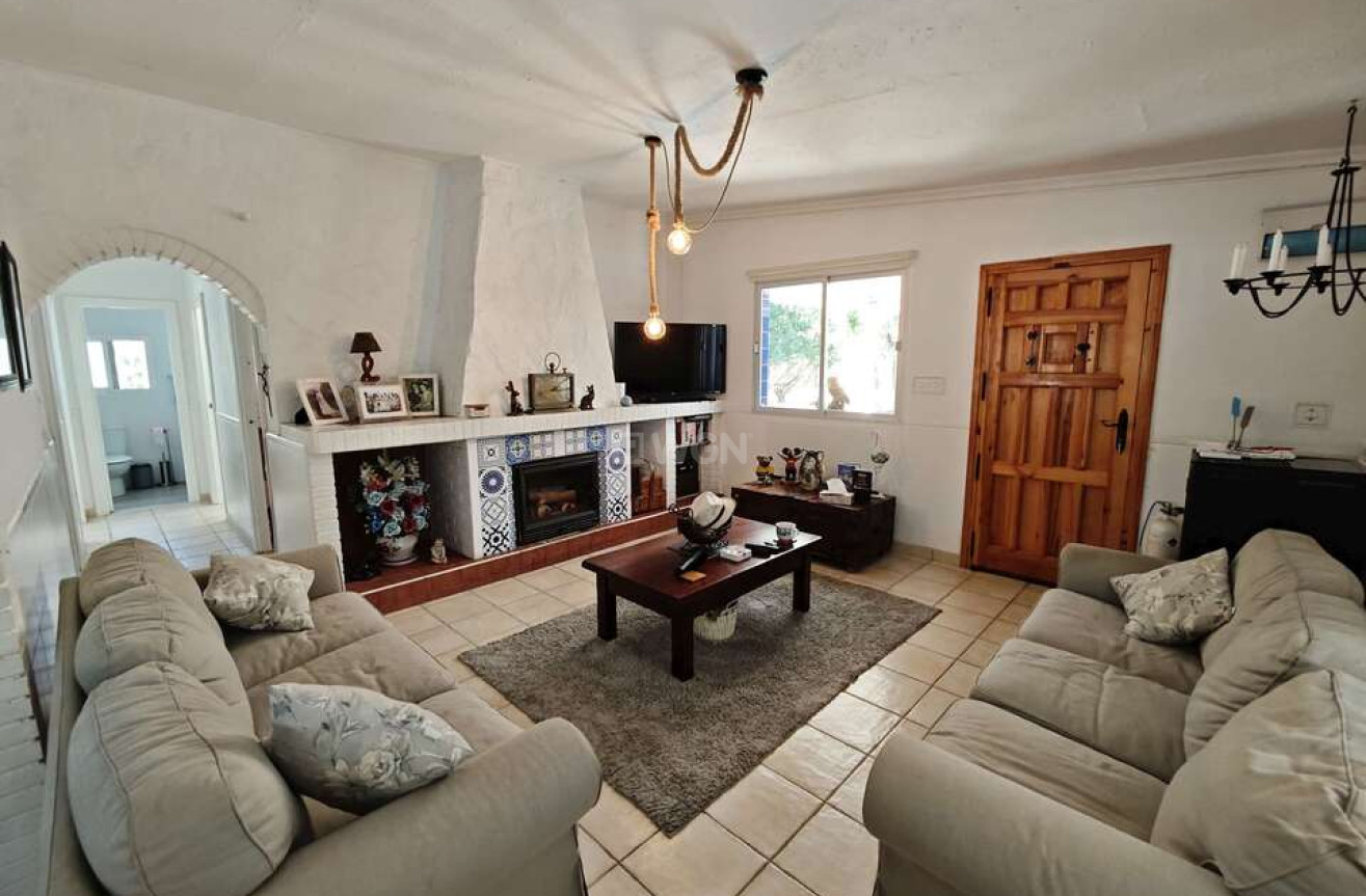 Odsprzedaż - Villa - Salinas - Inland