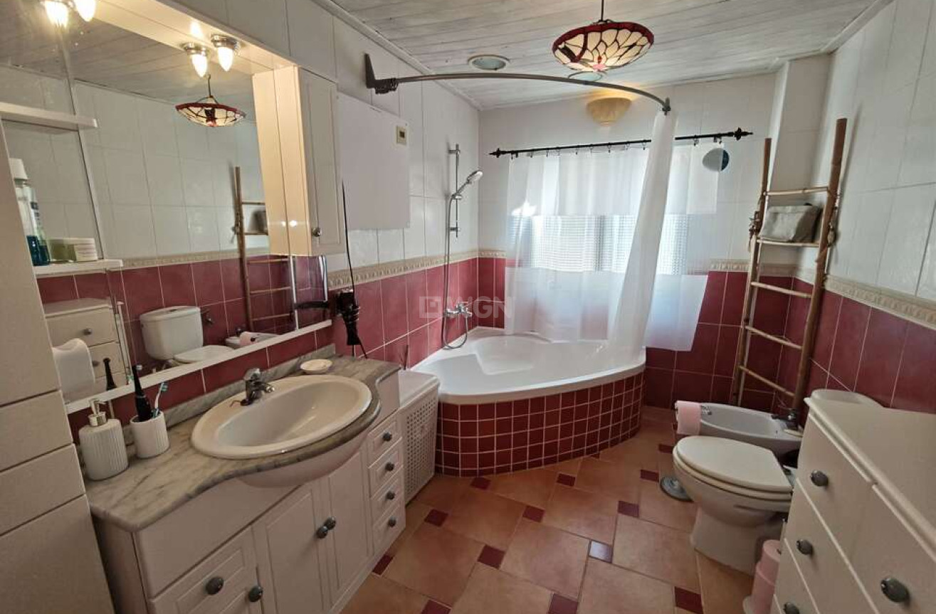 Odsprzedaż - Villa - Salinas - Inland