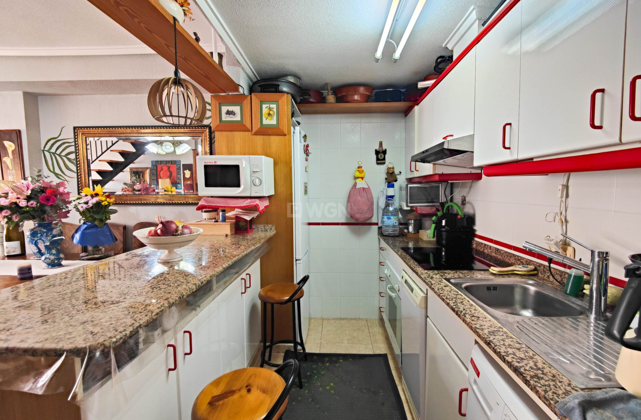 Odsprzedaż - Mieszkanie w bloku - Torrevieja - Costa Blanca