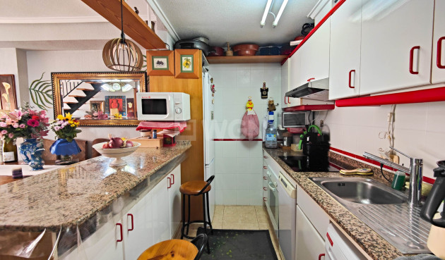 Odsprzedaż - Mieszkanie w bloku - Torrevieja - Costa Blanca