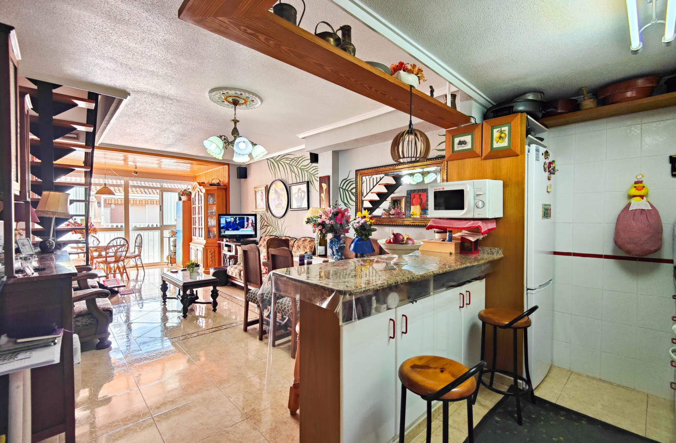 Odsprzedaż - Mieszkanie w bloku - Torrevieja - Costa Blanca