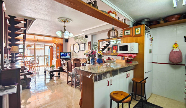 Odsprzedaż - Mieszkanie w bloku - Torrevieja - Costa Blanca