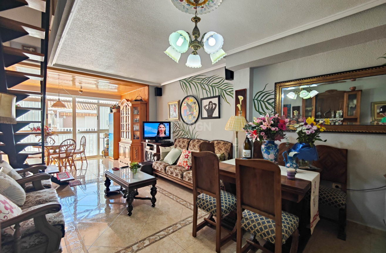 Odsprzedaż - Mieszkanie w bloku - Torrevieja - Costa Blanca