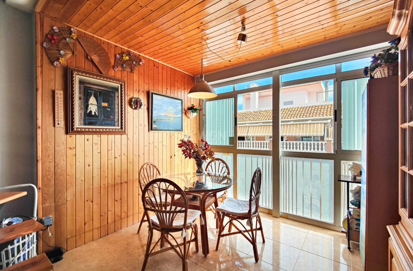 Odsprzedaż - Mieszkanie w bloku - Torrevieja - Costa Blanca