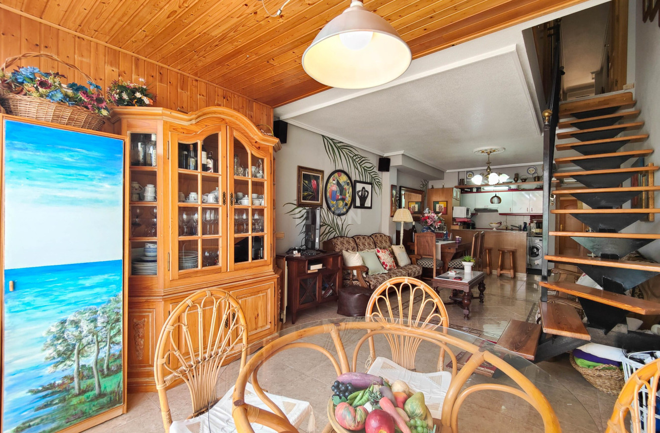 Odsprzedaż - Mieszkanie w bloku - Torrevieja - Costa Blanca