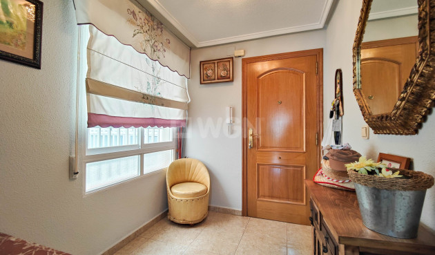 Odsprzedaż - Mieszkanie w bloku - Torrevieja - Costa Blanca