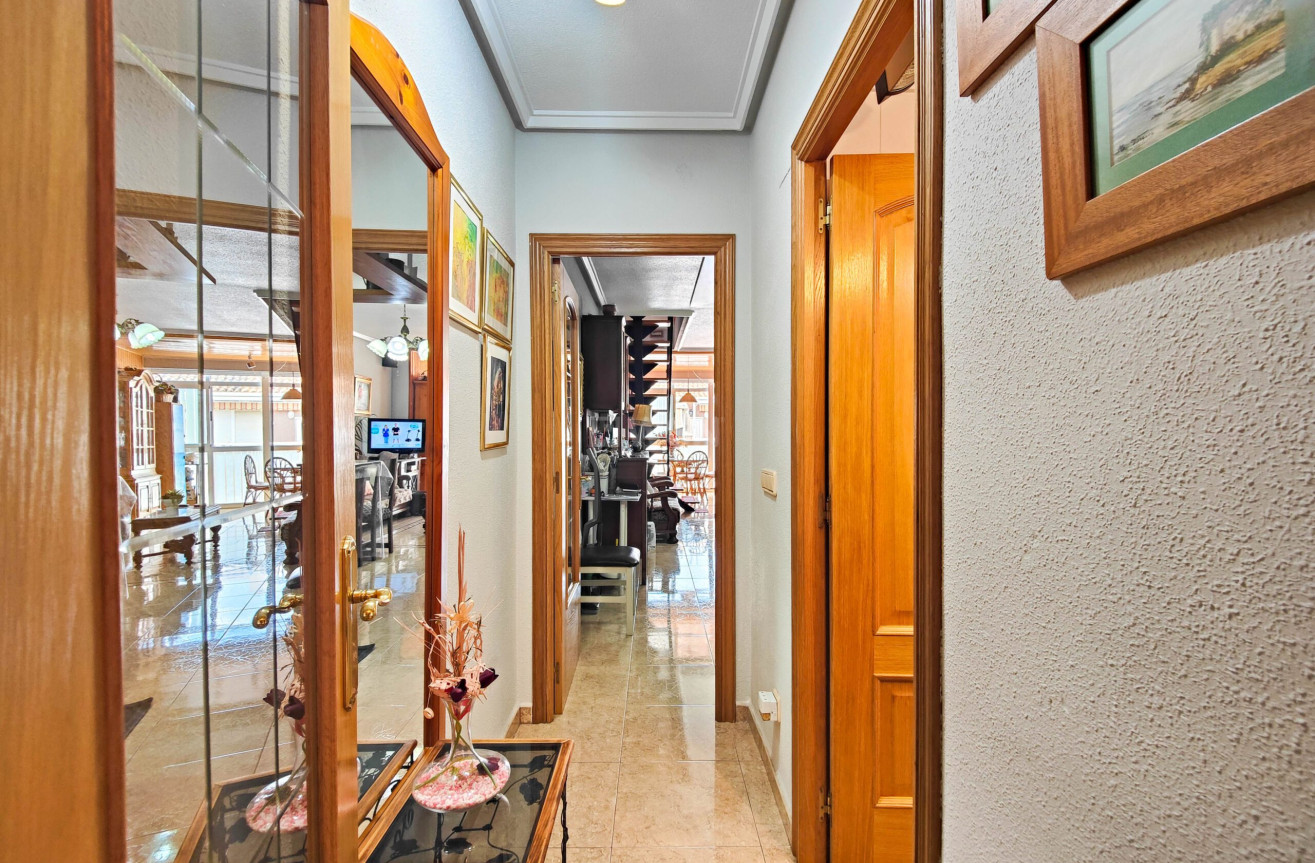 Odsprzedaż - Mieszkanie w bloku - Torrevieja - Costa Blanca