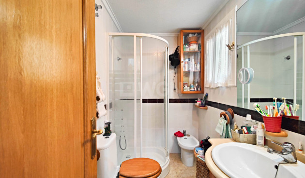 Odsprzedaż - Mieszkanie w bloku - Torrevieja - Costa Blanca