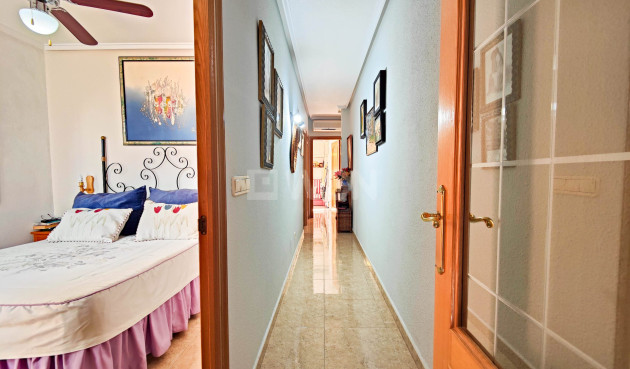 Odsprzedaż - Mieszkanie w bloku - Torrevieja - Costa Blanca