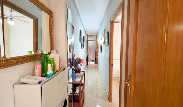 Odsprzedaż - Mieszkanie w bloku - Torrevieja - Costa Blanca