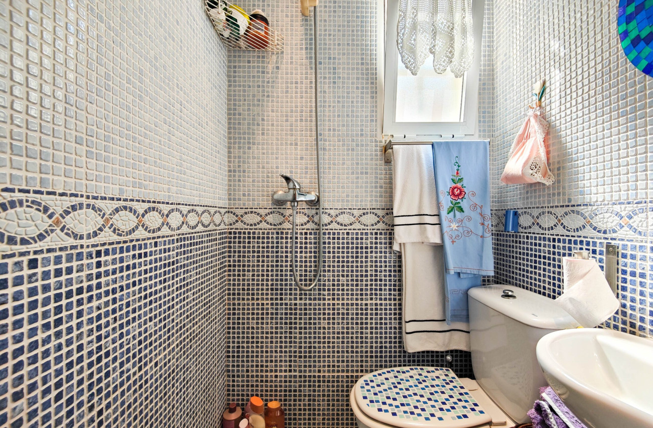 Odsprzedaż - Mieszkanie w bloku - Torrevieja - Costa Blanca