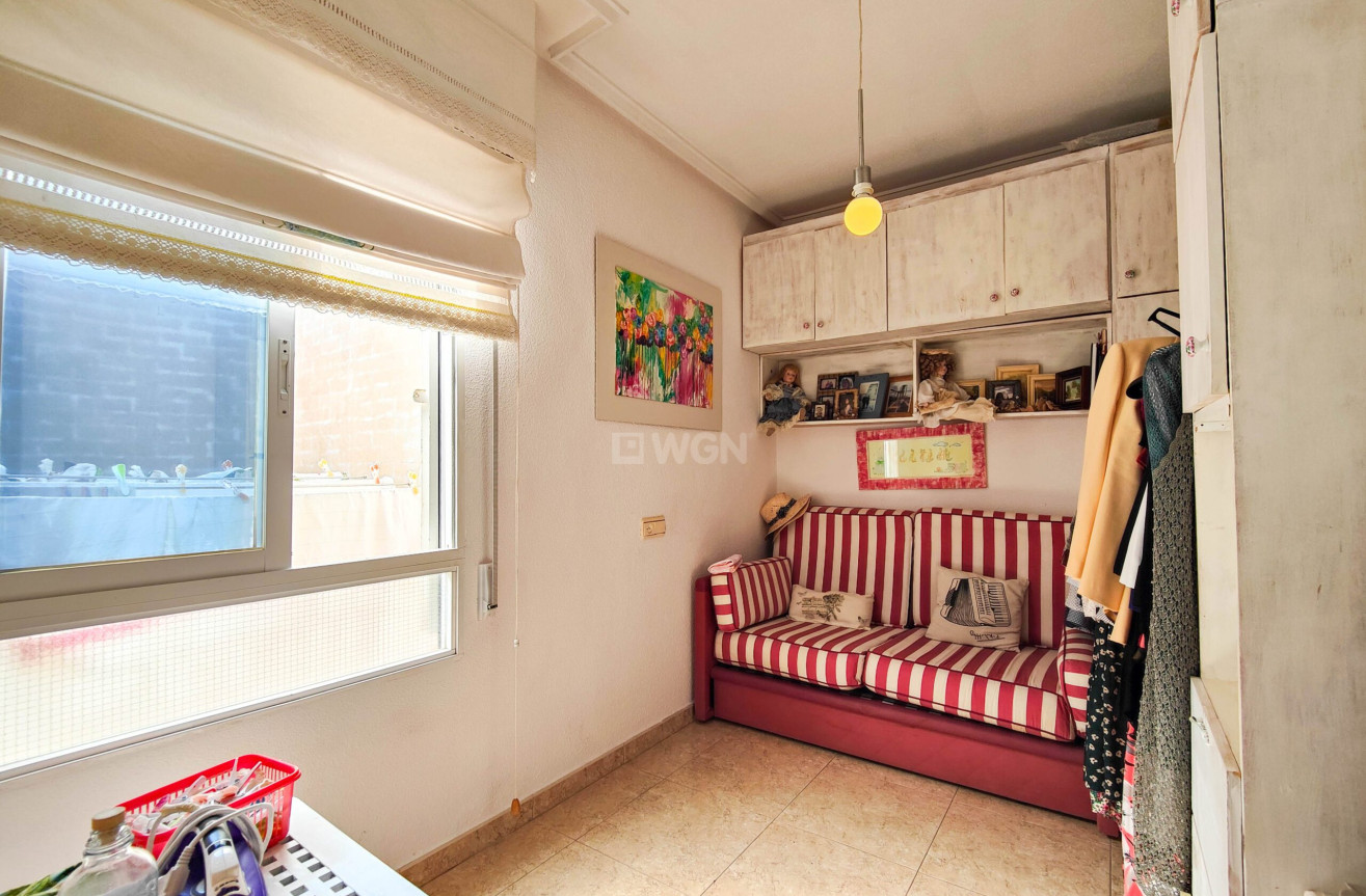 Odsprzedaż - Mieszkanie w bloku - Torrevieja - Costa Blanca