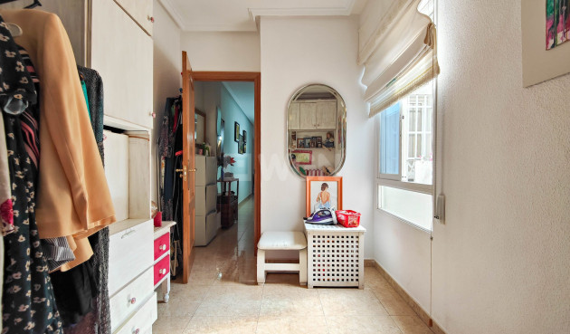 Odsprzedaż - Mieszkanie w bloku - Torrevieja - Costa Blanca