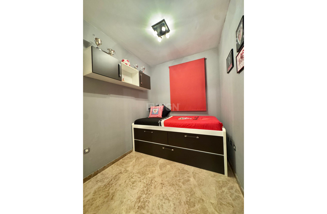 Odsprzedaż - Mieszkanie w bloku - Benidorm - Costa Blanca