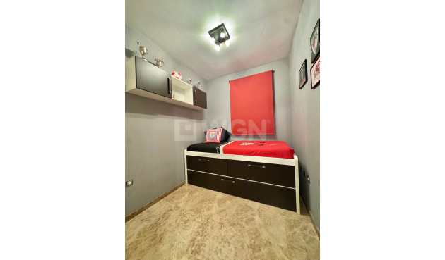 Odsprzedaż - Mieszkanie w bloku - Benidorm - Costa Blanca