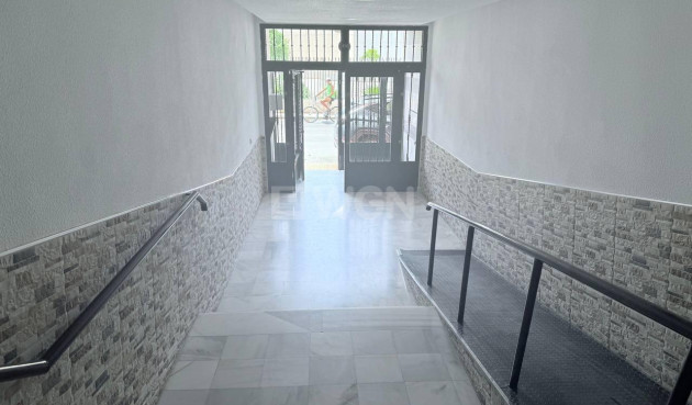 Wiederverkauf - Wohnung - Torrevieja - Acequion