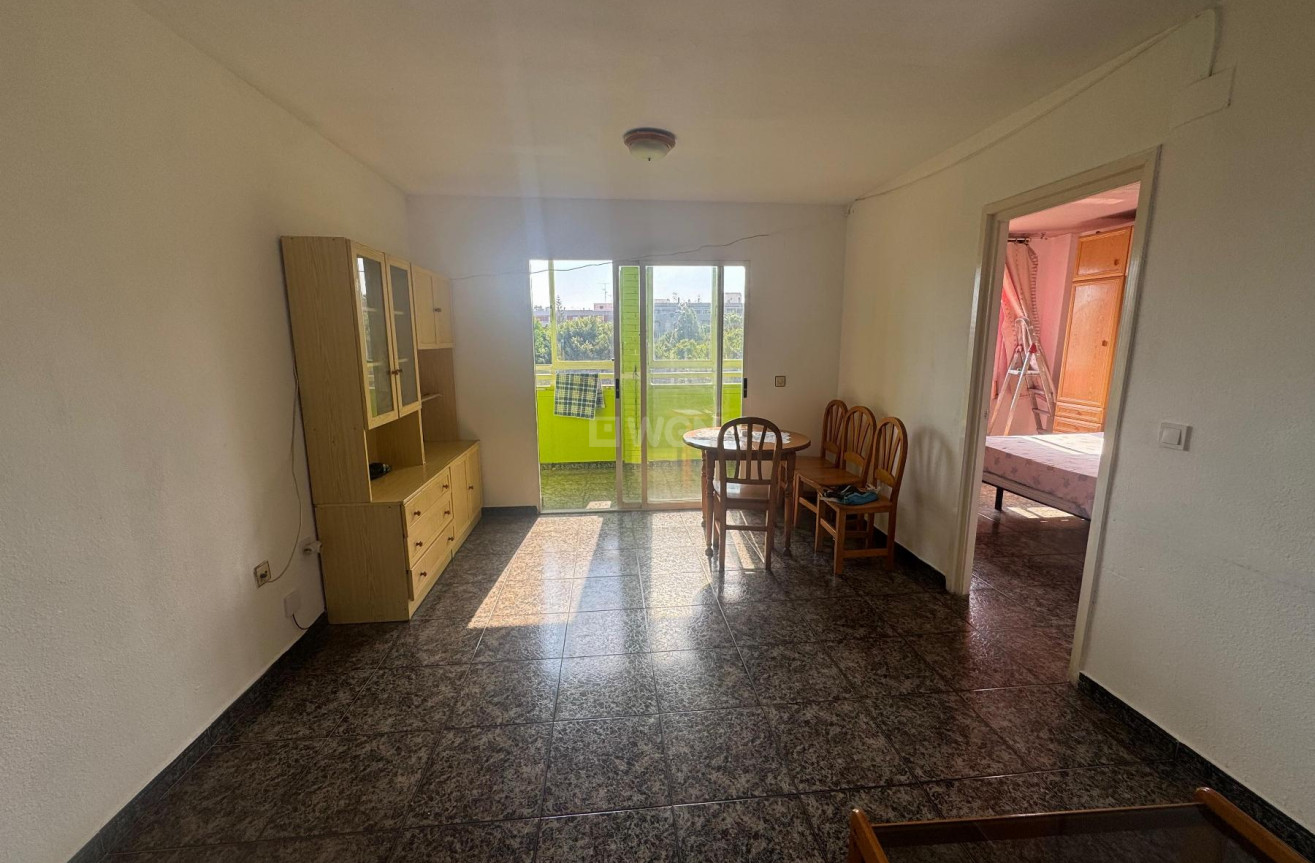 Odsprzedaż - Mieszkanie w bloku - Torrevieja - Costa Blanca