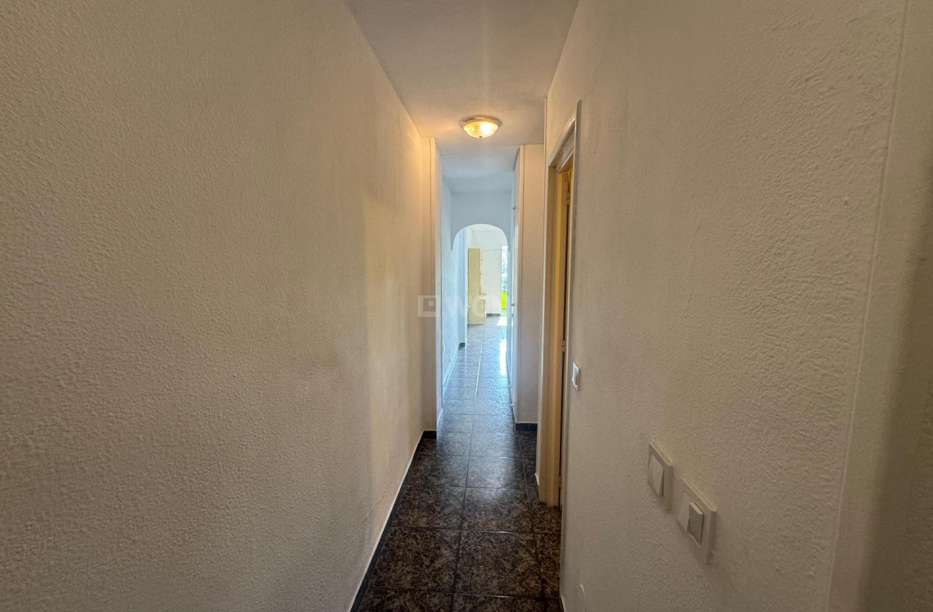 Odsprzedaż - Mieszkanie w bloku - Torrevieja - Costa Blanca