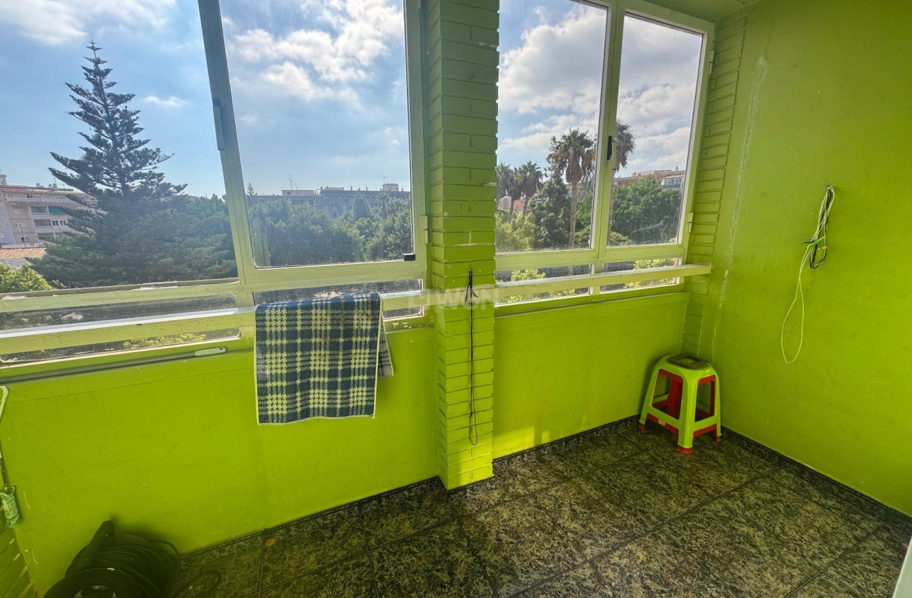 Odsprzedaż - Mieszkanie w bloku - Torrevieja - Costa Blanca