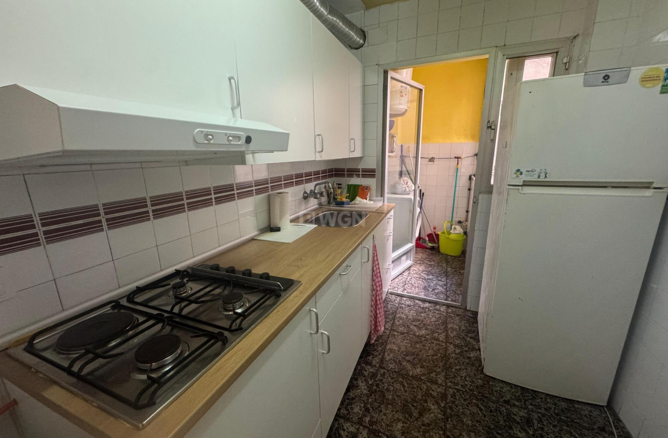 Odsprzedaż - Mieszkanie w bloku - Torrevieja - Costa Blanca