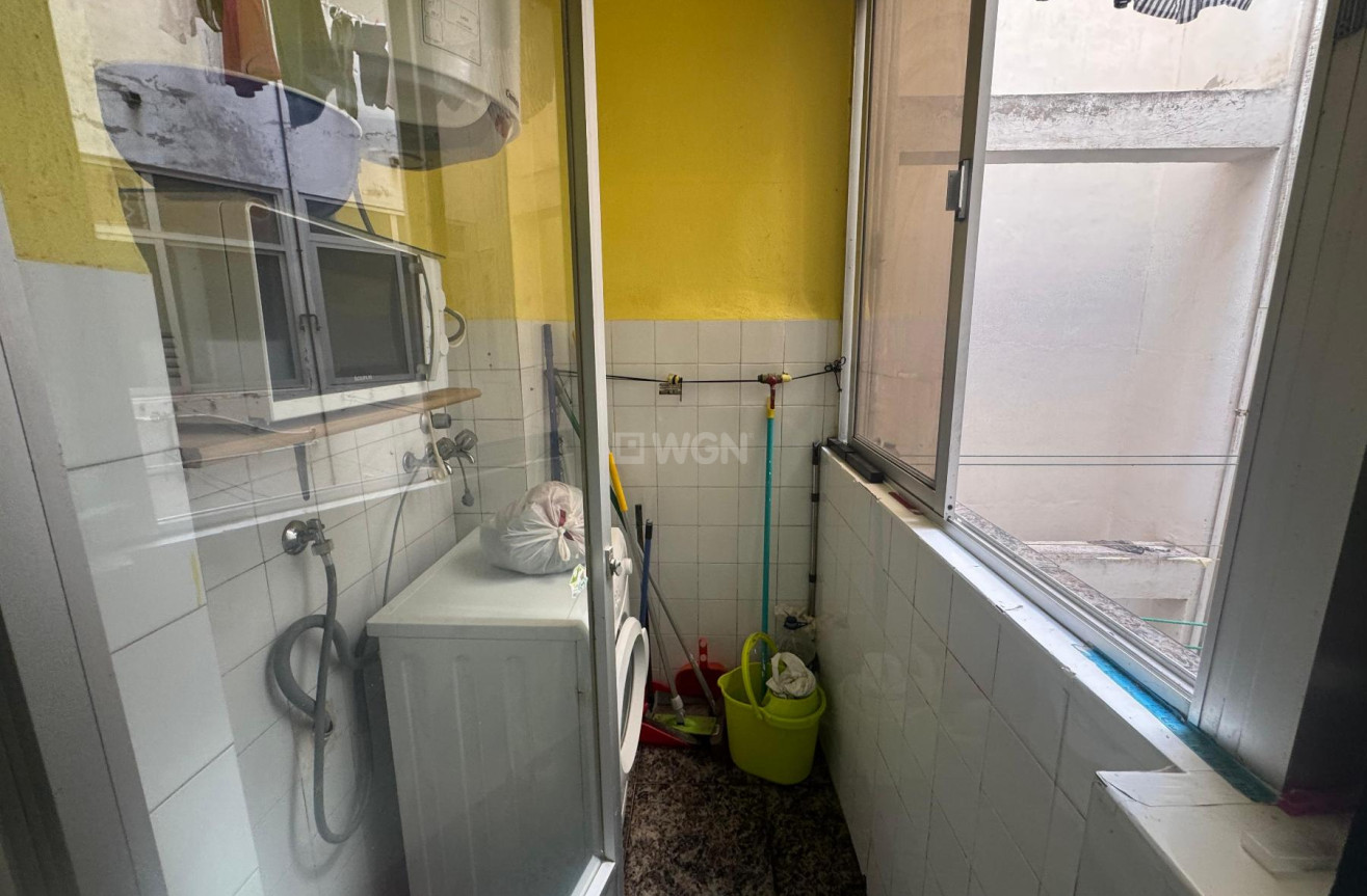 Odsprzedaż - Mieszkanie w bloku - Torrevieja - Costa Blanca