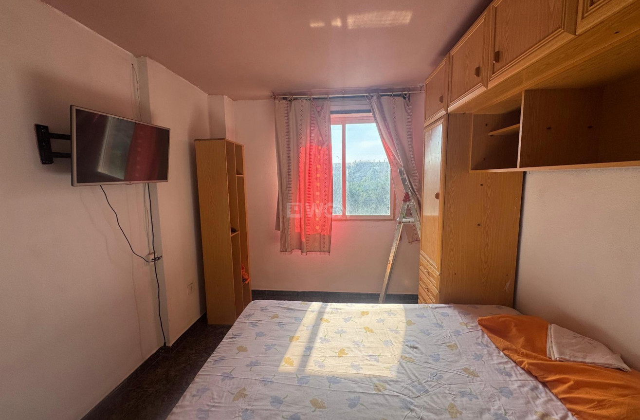 Odsprzedaż - Mieszkanie w bloku - Torrevieja - Costa Blanca