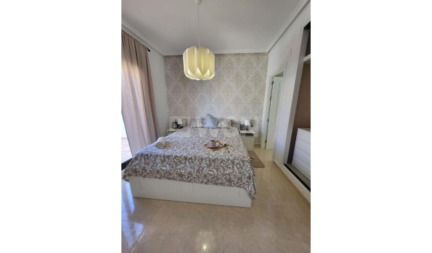 Odsprzedaż - Kamienica - San Miguel de Salinas - Ciudad De Las Comunicaciones