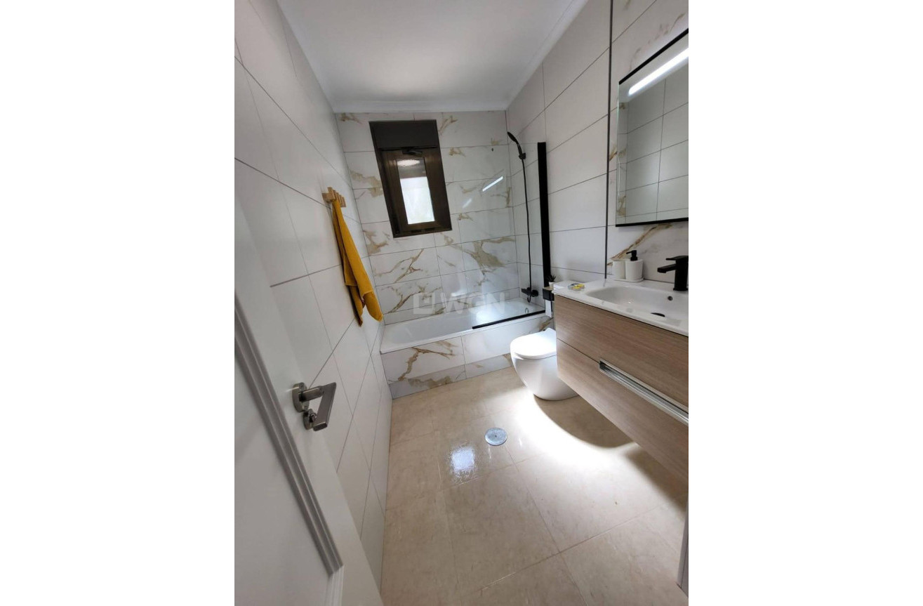 Odsprzedaż - Kamienica - San Miguel de Salinas - Ciudad De Las Comunicaciones