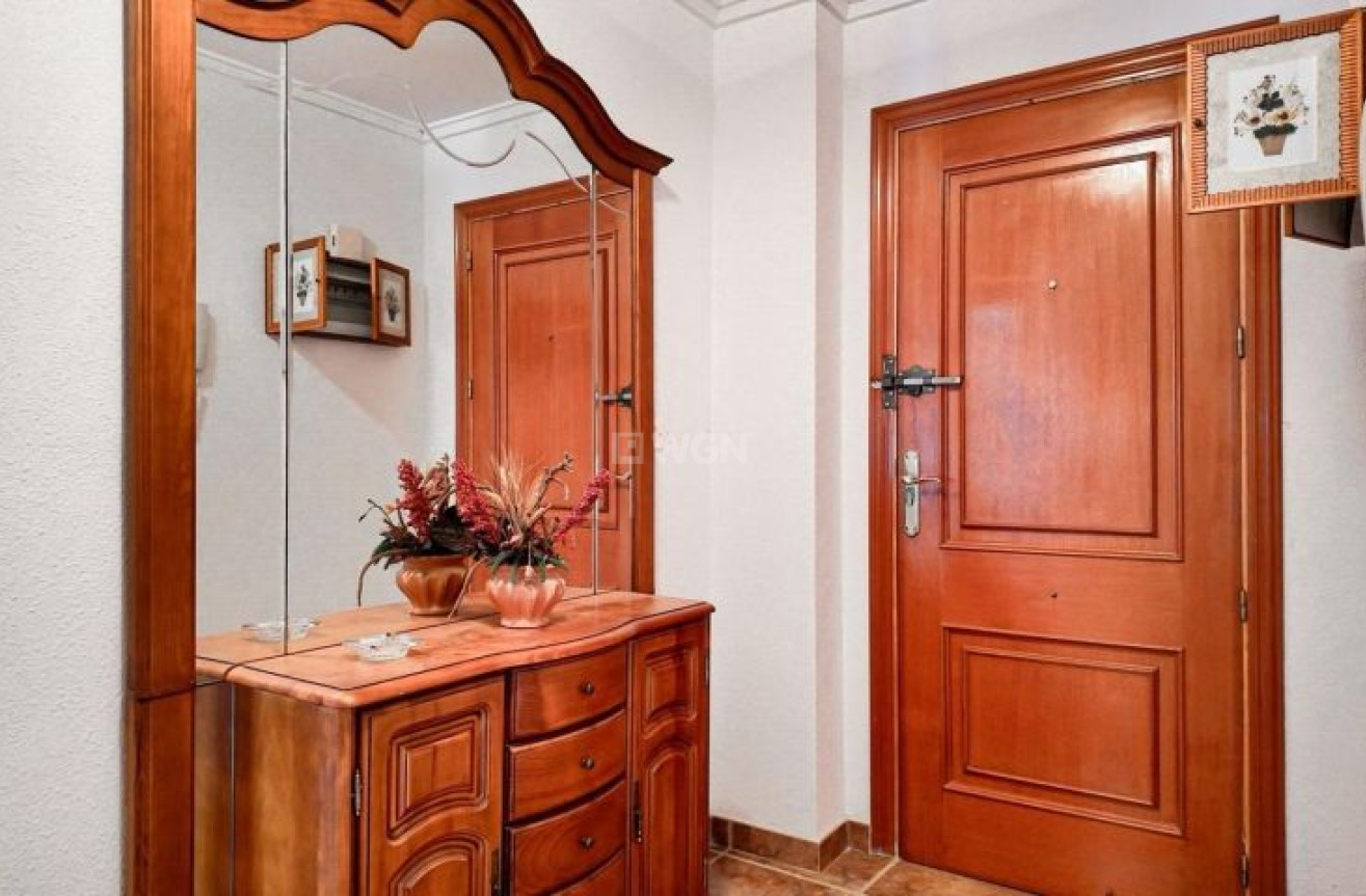 Resale - Apartment / flat - Torrevieja - Costa Blanca