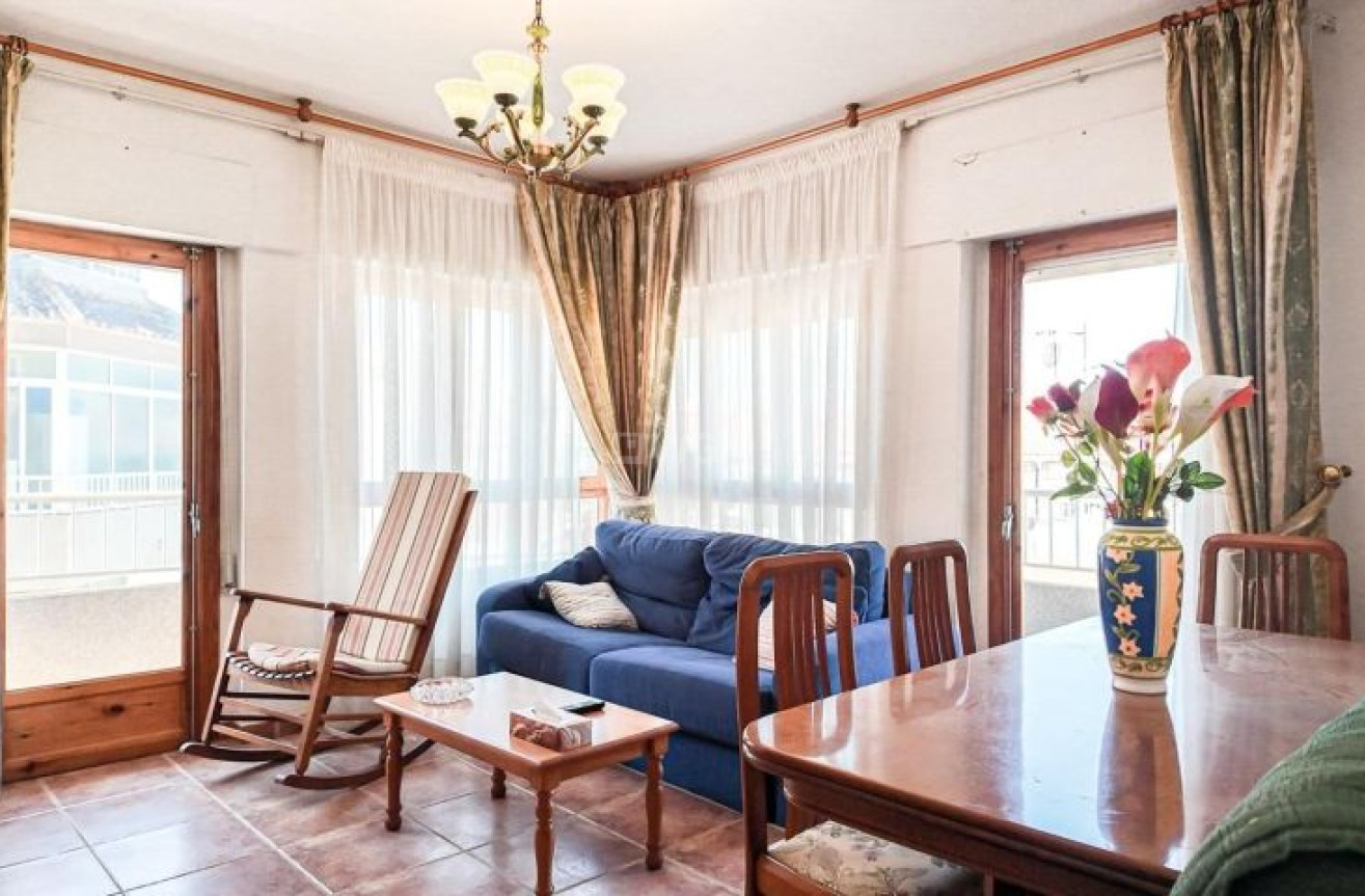 Resale - Apartment / flat - Torrevieja - Costa Blanca