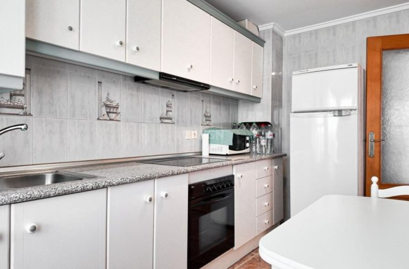 Resale - Apartment / flat - Torrevieja - Costa Blanca