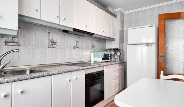 Resale - Apartment / flat - Torrevieja - Costa Blanca