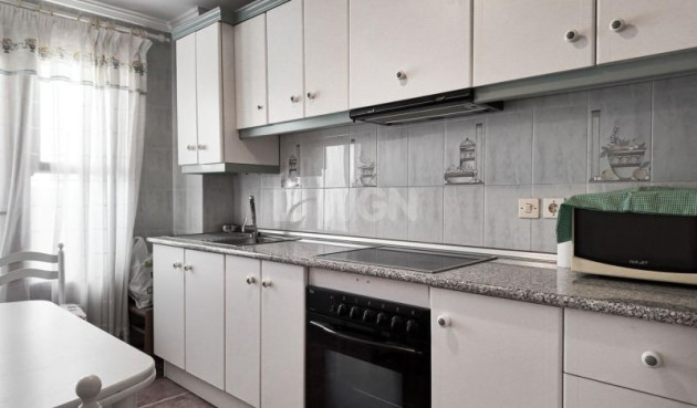 Resale - Apartment / flat - Torrevieja - Costa Blanca