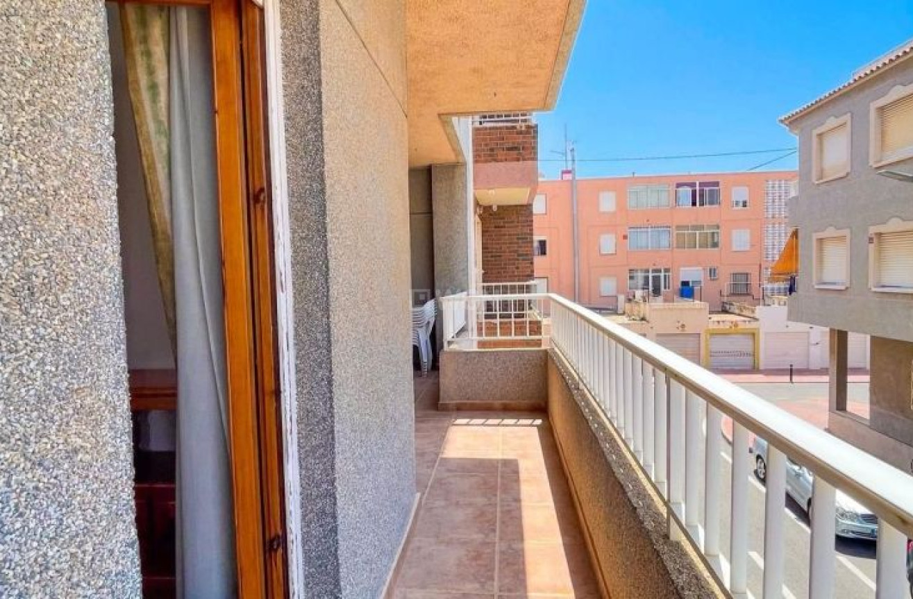 Resale - Apartment / flat - Torrevieja - Costa Blanca