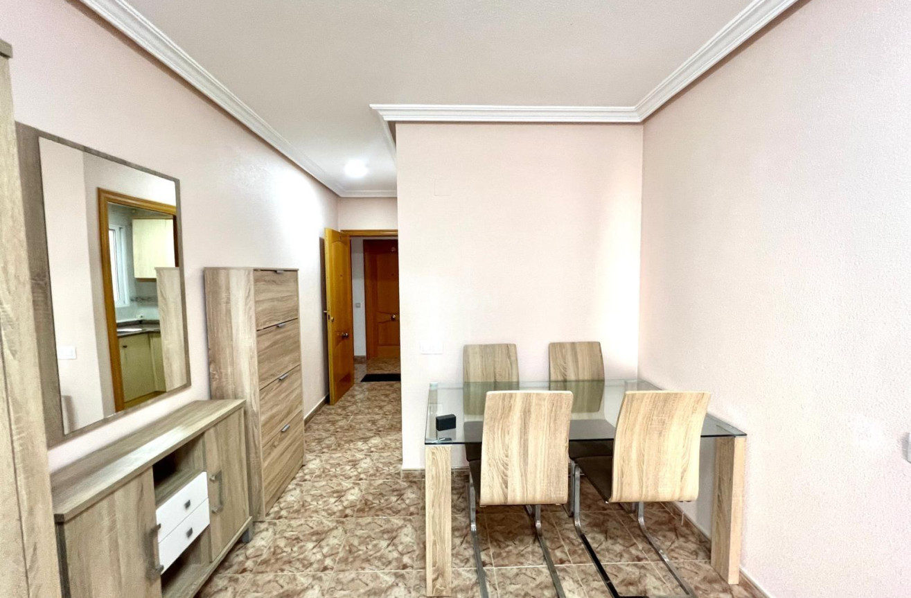 Reventa - Apartamento / piso - Torrevieja - Estacion De Autobuses