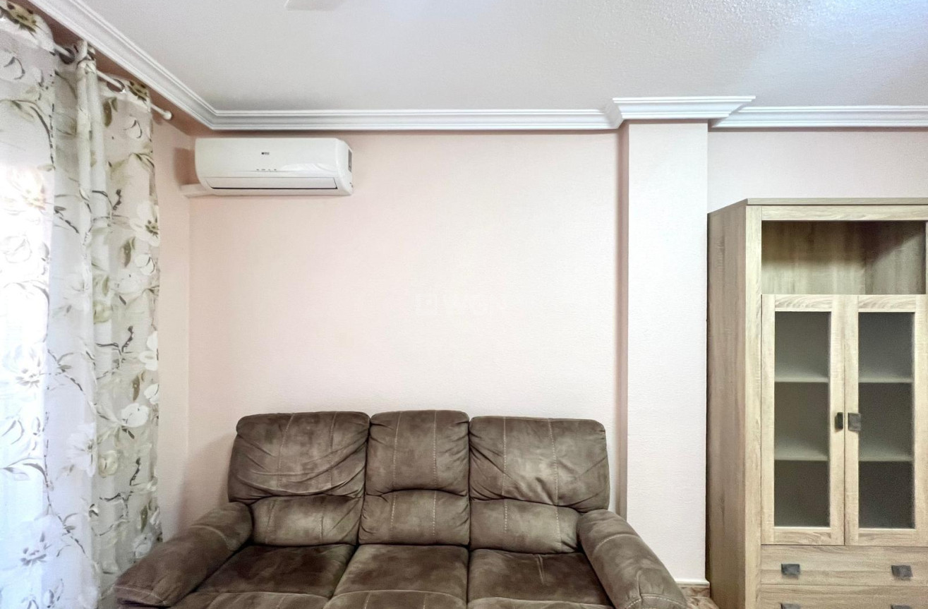 Reventa - Apartamento / piso - Torrevieja - Estacion De Autobuses